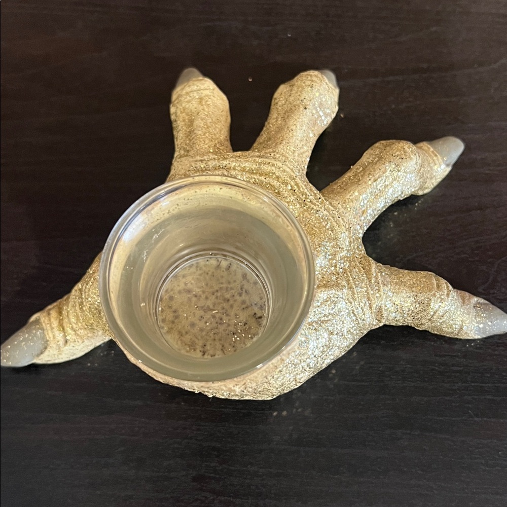Large zombie hand candle holder - Picture 5 of 10
